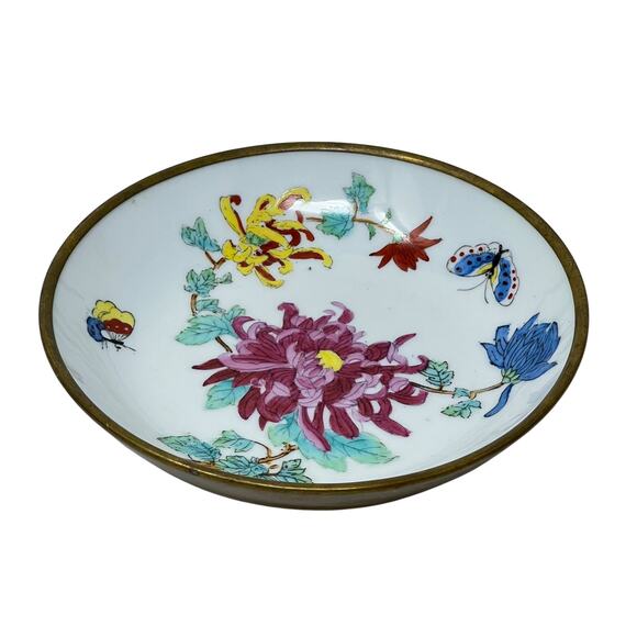 Vintage Chinese Hand-Painted Porcelain & Brass Bowl 6″ Diameter Floral Motif - Picture 3 of 7